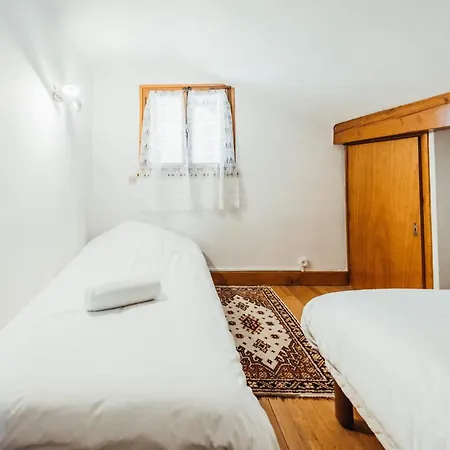 Apartment Reine Des Pres 2